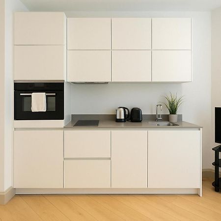 Bright Studio Flat - Walk To River Thames & Kingston Town Surbiton Luaran gambar
